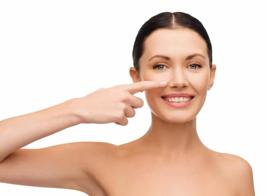تجميل الأنف بالخيوط الذهبية